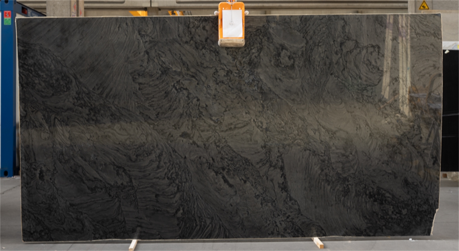 Quartzite Black Poli