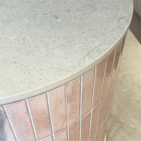 tafelblad van natuursteen bij Little Dutch