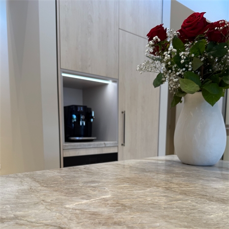 Koffiecorner van natuursteen gemaakt