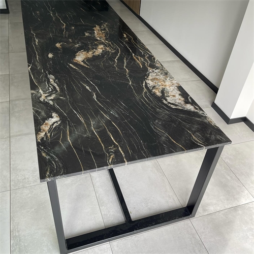 Belvedere kwartsiet eettafel