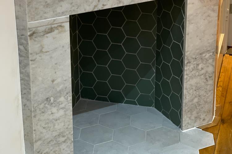 open haard van natuursteen